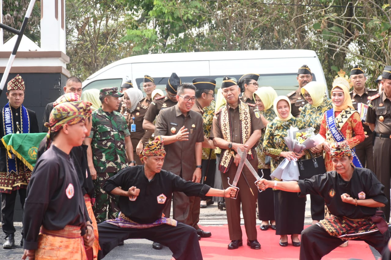 zaiful-bokhari-hadiri-peresmian-gedung-barang-bukti-dari-pemerintah-daerah-kabupaten-lampung-timur.jpg