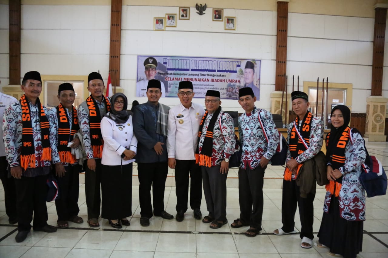zaiful-bokhari-resmi-melepas-peserta-umrah-kabupaten-lampung-timur.jpg