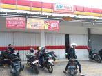 Alfamart-depan-kampus-UIN-RIL-kebobolan.jpg