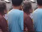 Cucu-yang-Rantai-Nenek-95-Tahun-di-Batang-Pohon.jpg