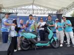 Karyawan Sparepart Mobil Dapat Undian Motor Listrik Honda di Ajang Lampung 10K