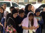 Indra-Bekti-Berduka-Ibu-Sambungnya-Meninggal-Sempat-Jatuh-dari-Tempat-Tidur.jpg