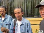 JALANI-PROSESNYA-Ayah-dan-kedua-kakak-Vadel-Badjideh-di-Polres-Metro-Jakarta-Selatan.jpg