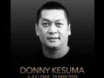 Jenazah-Donny-Kesuma-Disambut-Isak-Tangis-Keluarga.jpg