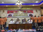 Konferensi-pers-akhir-tahun-di-Mapolres-Lampung-Barat-77.jpg
