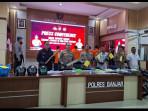 Kronologi-2-Pria-Babak-Belur-Dikeroyok-8-Orang-Nego-Tarif-Open-BO-Rp-100-Ribu.jpg