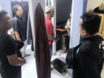 Menantu Bersekongkol dengan Teman Pria Mencuri di Rumah Mertua saat Ditinggal Umrah