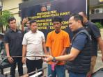 PELAKU-Remaja-inisial-RJ-18-dihadirkan-saat-polisi.jpg