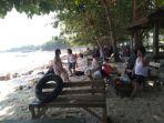 Pantai-Labuhan-Jukung-Krui.jpg