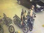 Pelaku-terekam-CCTV-saat-beraksi-di-Alfamart-Desa-Negeri-Sakti.jpg