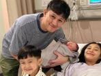 Rinni-Wulandari-melahirkan-anak-kedua-Jevin-Julian.jpg