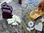 Sosok-yang-Diduga-Rusak-Makam-Arya-Daru-Kuasa-Hukum-Sebut-Sengaja-Dirusak.jpg