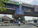 Suasana-lokasi-TKS-Dinas-PU-Bandar-Lampung-terjatuh-dari-atas-Flyover-Kalibalok.jpg