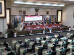 Suasana-rapat-Paripurna-DPRD-Lampung-Senin.jpg