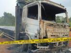 TRUK-TERBAKAR-Insiden-kebakaran-kendaraan-truk.jpg