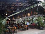 Tempat-Wisata-di-Bandung-Platform-78-Cafe-Asik-dengan-Bangunan-Belanda.jpg