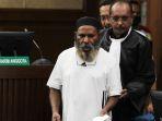 Terdakwa-kasus-dugaan-suap-dan-gratifikasi-Gubernur-nonaktif-Papua-Lukas-Enembe.jpg