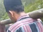 Wanita Sakit di Tanggamus Meninggal saat Ditandu ke RS Gara-gara Jalan Rusak