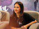 adhisty-zara-di-press-conference-film-mariposa.jpg