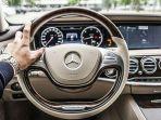 arti-mimpi-naik-mobil-mewah-pertanda-baik-bagi-karir-anda.jpg