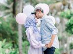 artis-kartika-putri-pamer-foto-dicium-habib-usman-ala-ftv-pasti-judulnya-cintaku-mentok-dihidung.jpg