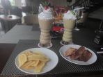 avocado-float-coffee_20170110_190738.jpg