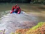 berita-perahu-karet-cari-korban.jpg