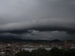 cuaca-mendung_20171115_165919.jpg