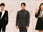 drama-korea-the-penthouse-3-lee-ji-ah-uhm-ki-joon-dan-kim-young-dae-tunjukkan-adegan-aksi.jpg
