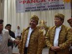 herman-deru-bersama-arinal-djunaidi.jpg