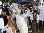istri-captain-afwan-di-pemakaman-suami.jpg