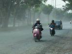jalan-ryacudu-berdebu-1.jpg
