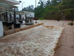 Warga Sebut Banjir Bandang di Kantor Bupati Pesisir Barat Lampung Disebabkan Luapan Way Tuwok
