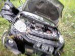 kecelakaan-di-natar-daihatsu-ayla-ringsek-ditabrak-kereta-barang-mati-mesin-saat-lintasi-rel.jpg