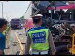kecelakaan-maut-di-tol-tangerang-merak-4-bus-tabrakan-beruntun-1-orang-meninggal.jpg