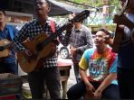 komunitas-musisi-jalanan-lampung-ngamen-untuk-palu-sigi-dan-donggala_20181031_114327.jpg