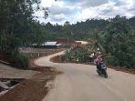 kondisi-jalan-dari-kedondong-menuju-padang-cermin-sudah-selesai-diperbaiki-dan-mantab.jpg