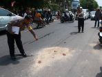 laka-di-depan-kantor-wali-kota_20171102_124027.jpg