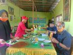 mencicipi-nikmatnya-sate-ikan-blue-marlin-di-pondok-kuring-pesisir-barat.jpg