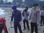 mengevakuasi-jenazah-laki-laki-tanpa-identitas.jpg