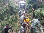 mobil-yang-ditumpangi-prajurit-tni-masuk-jurang-di-simalungun.jpg