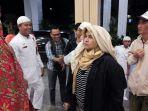 neno-warisman-dan-sang-alang-sudah-tiba-di-bandar-jaya-kamis-10-januari-2019-malam.jpg