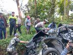 pajero-ditabrak-kereta-api.jpg