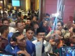 pasangan-bakal-calon-jr-saragih-dan-ance-selian_20180212_173308.jpg