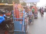 penjual-kembang-api-di-jl-imam-bonjol-bandar-lampung.jpg