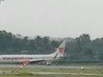 pesawat-lion-air-tergelincir-di-bandara-radin-inten-ii-lampung-selatan-saat-hujan-deras.jpg