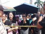 rekontruksi-pembunuhan-satu-keluarga-di-bekasi.jpg