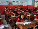 siswa-sd-immanuel-semangat-ikut-uts.jpg