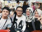 sule-nangis-di-makam-lina-pengacara-rizky-febian-ungkap-curhat-mantan-suami-lina-saat-pemakaman.jpg