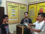 syukti-tersangka-penggelapan-motor-di-mapolsek-banjar-agung_20181001_184743.jpg